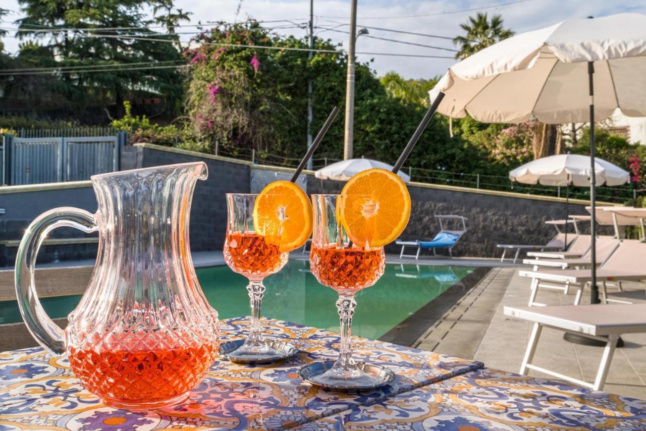 Affittacamere Villa Antonio アーチ・カステッロ エクステリア 写真