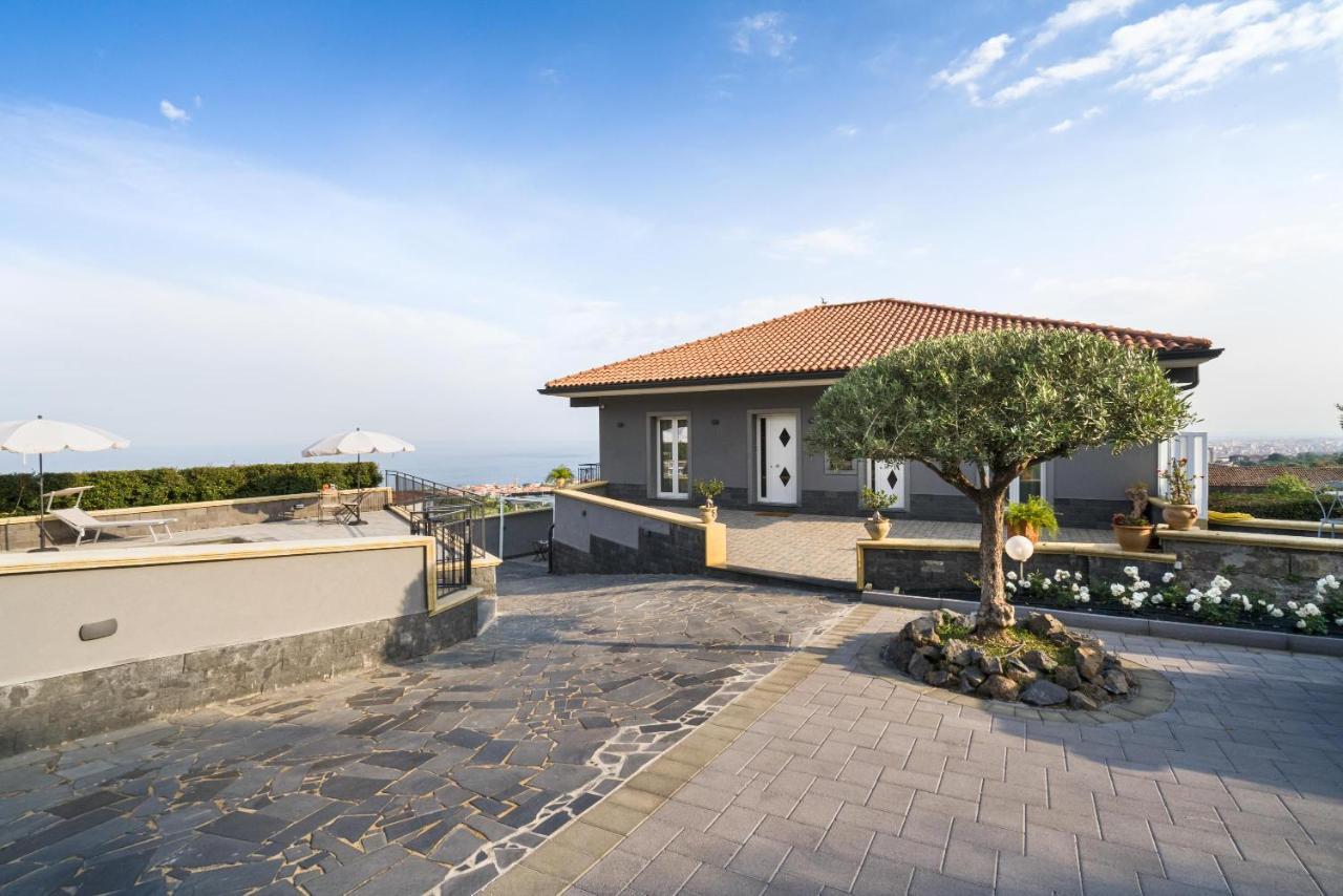 Affittacamere Villa Antonio アーチ・カステッロ エクステリア 写真
