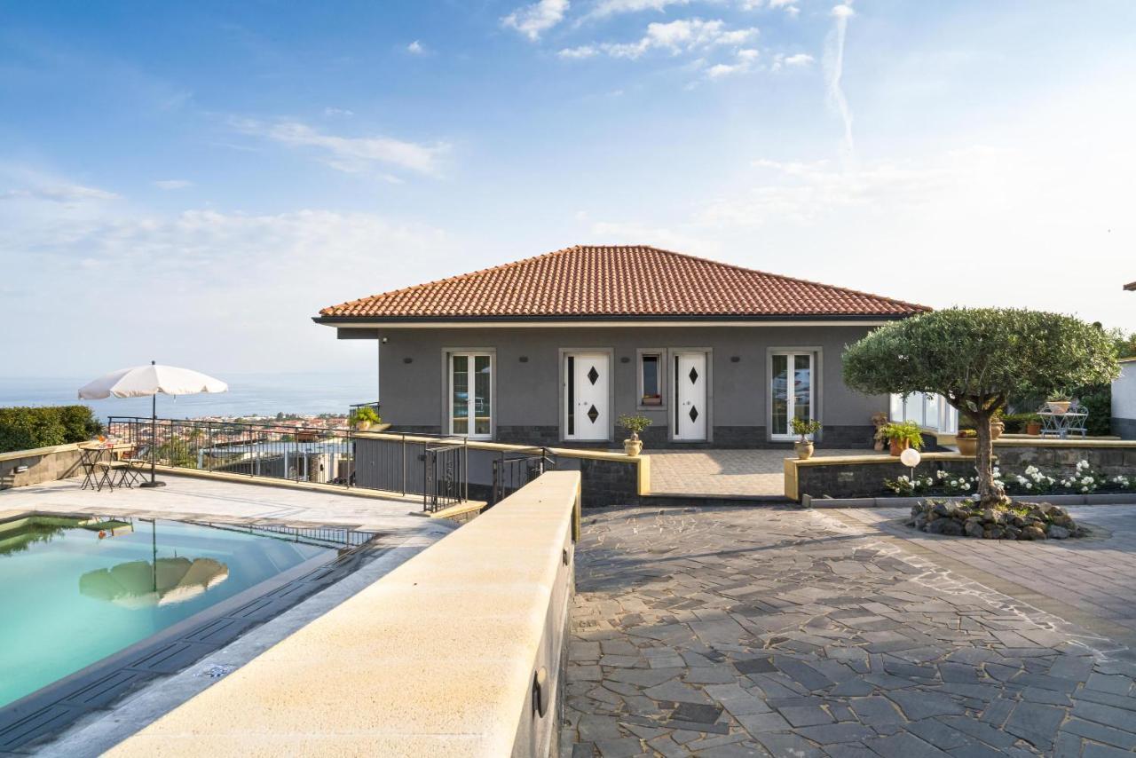 Affittacamere Villa Antonio アーチ・カステッロ エクステリア 写真